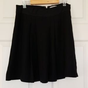 Gap skirt